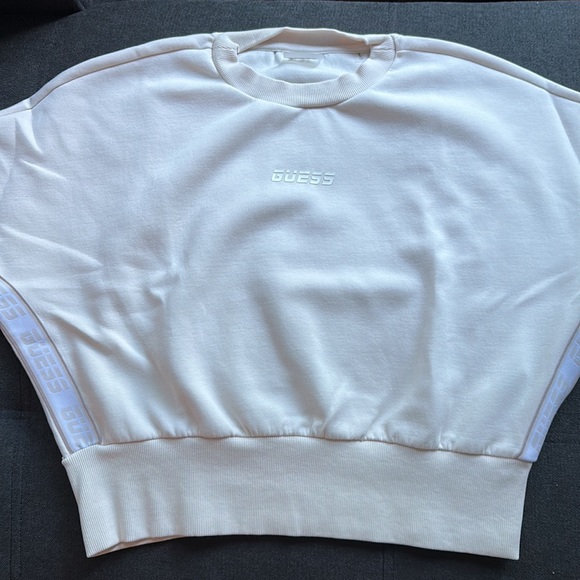 GUESS Cream Beige Crew Neck Cropped Sweater (Size L) - Picture 4 of 8